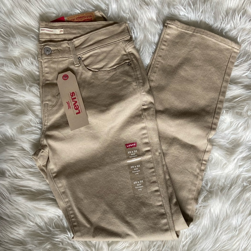 Tan Levi’s Jeans (505 Straight) 🤎
